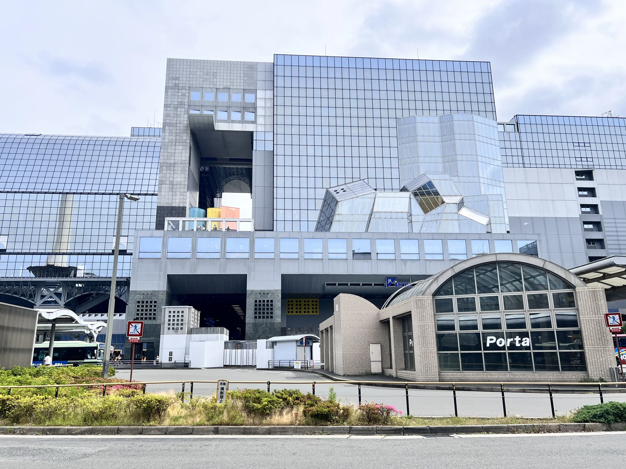 京都駅ビルの外観